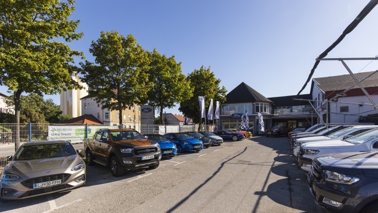 Sličica galerije Avtomobili P.R.